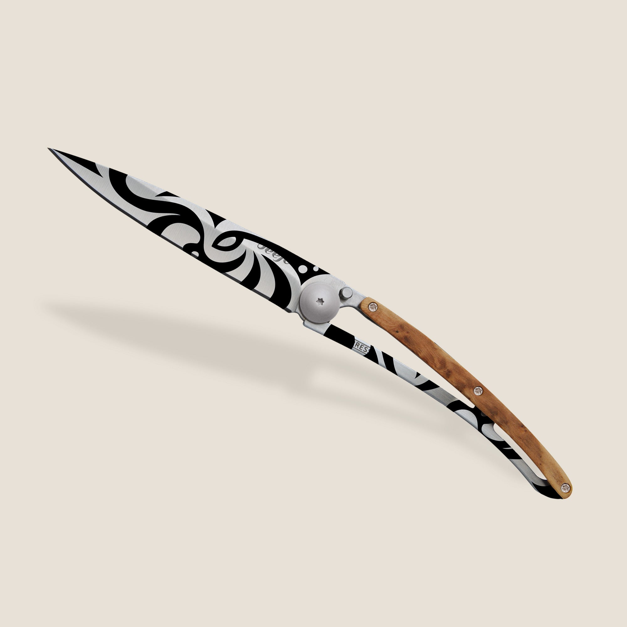 Deejo 37g Zakmes – Tribal Juniper Wood Design