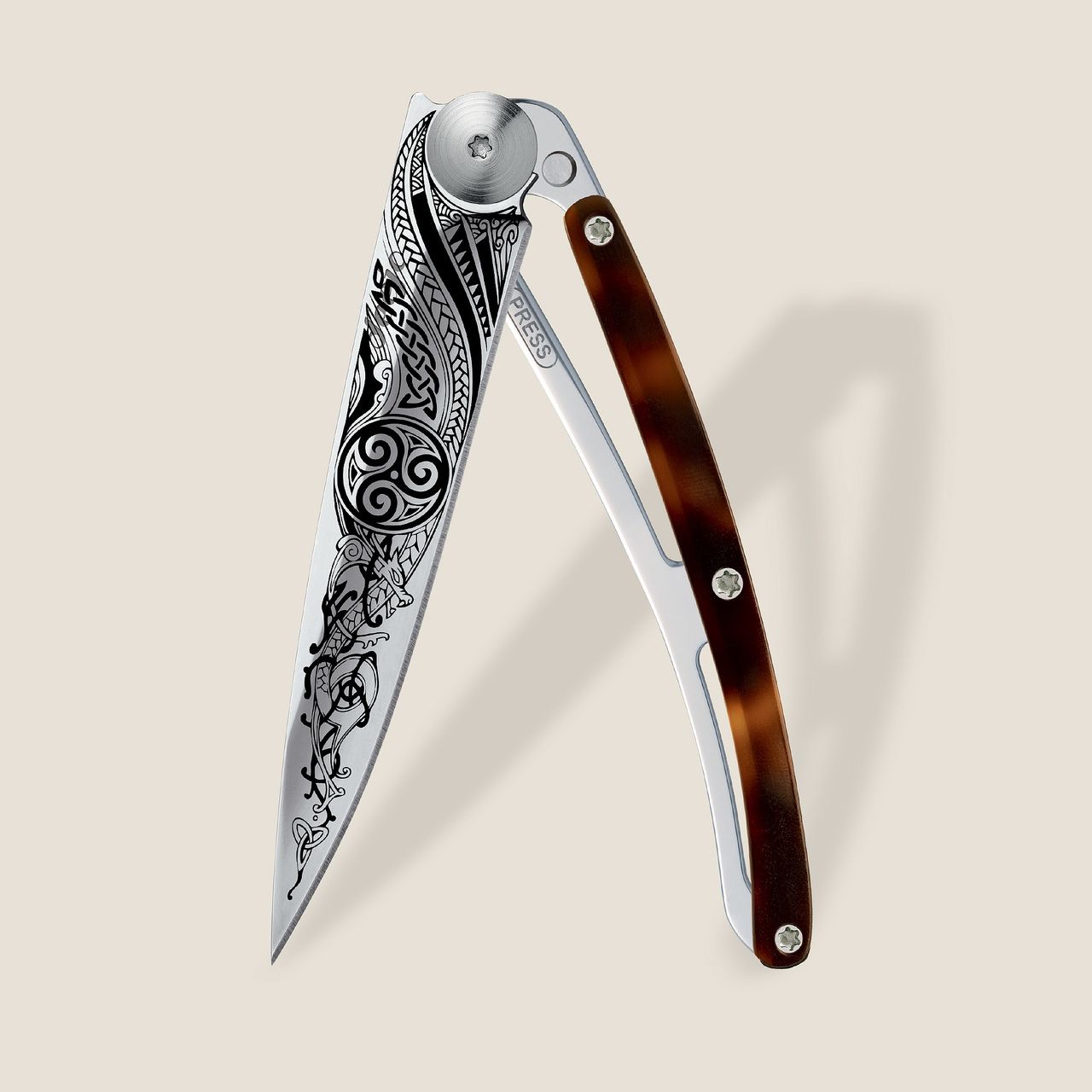 Deejo 37g Zakmes – Celtic Tortoiseshell Design