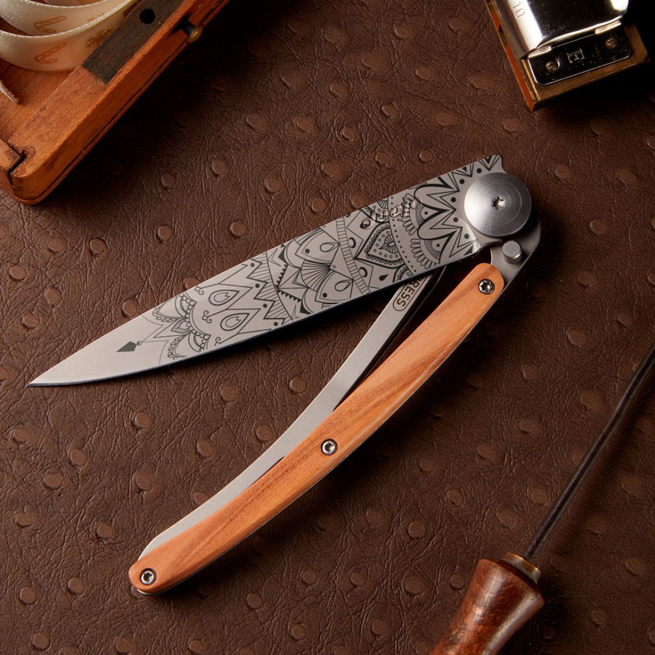 Deejo 37g Zakmes – Mandala Genévrier Design